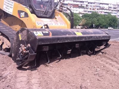 Гусеничный культиватор