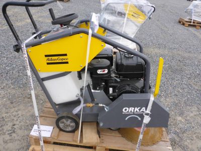 Швонарезчик по асфальту