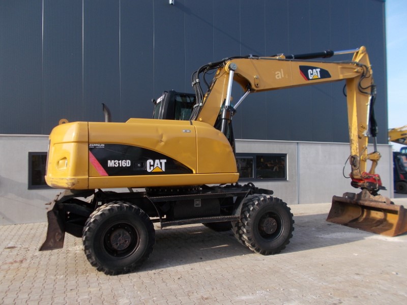 Повноповоротний екскаватор CAT M316D